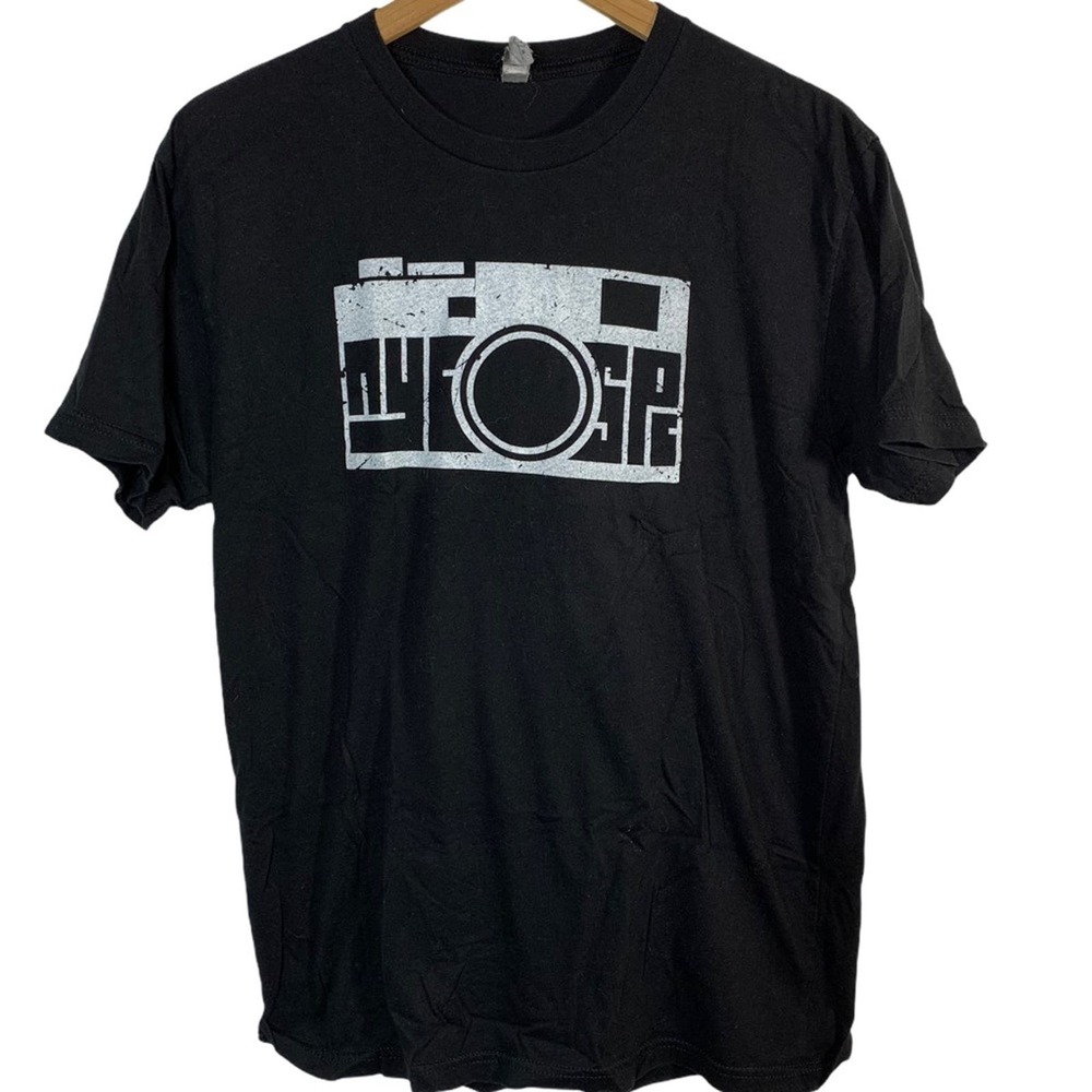 NY camera black short sleeve tee medium‎
